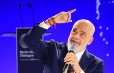 Еди Рама не планира да го запре проектот на зетот на Трамп и покрај протестите