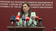 Зајкова: Секој граѓанин лани им подарил на банките суми кои значат една „тринаесетта пензија“ или „зголемена плата“