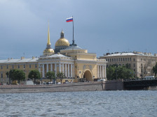 Жителите на Санкт Петербург се повикани да не ги напуштат домовите по украинските напади – бројот на жртви не е познат