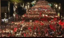 250.000 демонстранти на најмасовниот протест против “Зврнец” во Тирана!