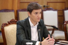Брнабиќ со тешко обвинување кон студентите: „Сакаа да го убијат Вучиќ и неговото семејство“