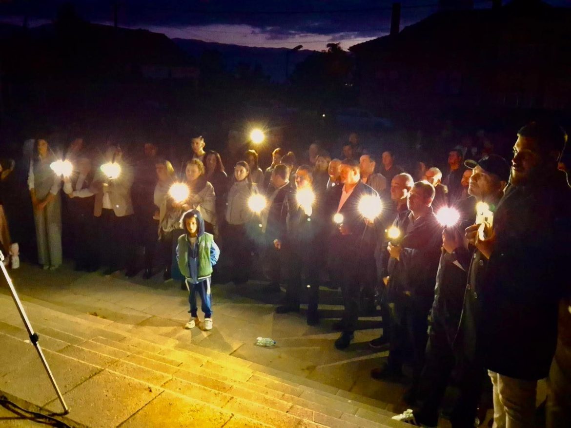 Жерновски: Ни ја исклучија струјата на сред митинг во Иловица - Либертас
