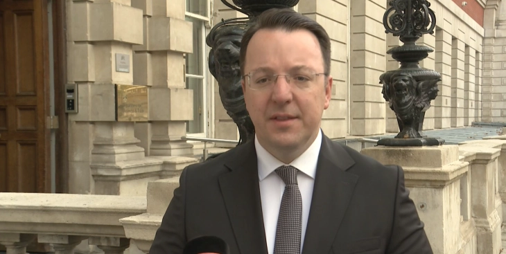Николоски: Со Велика Британија сериозно сме посветени на реализација на Договорот Влада со Влада - Либертас