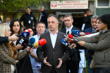 Алиу: Континуирано ја унапредуваме јавната здравствена инфраструктура – обезбедена хипербарна комора во ГОБ „8 Септември" - Либертас