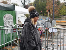 Дијана Хрка единаесетти ден штрајкува со глад пред српското Собрание - Либертас