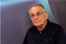 Владо Перев нападнат во Скопје – помлад маж го удрил и му се заканувал со бесење. Бугарското МНР со остра реакција - Либертас