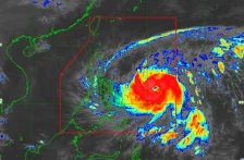 Филипини предупредија на опасни бури и налети на ветар поради приближувањето на тајфунот Фанг-вонг - Либертас