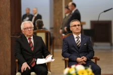 Поетот Севдаил Демири и писателот Ресул Шабани добитници на државната награда „22 Ноември“ за 2025 година - Либертас