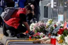 Мајка на еден од загинатите во Нови Сад почнува штрајк со глад - Либертас