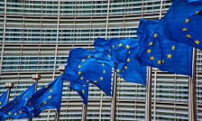 EK: Северна Македонија не постигна никаков напредок во превенцијата и борбата против корупцијата - Либертас