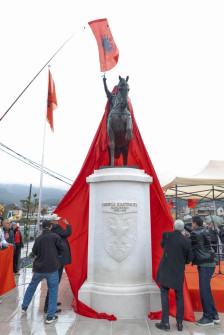 Ахмети презентираше споменик на Скендербег во кичевско - Либертас