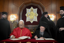 Папата Лав и патријархот Вартоломеј во заедничка декларација ја отфрлија употребата на религијата за оправдување на насилството - Либертас