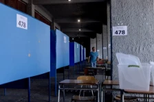 Комунистка против син на нацист: Чилеанците избираат нов претседател - Либертас