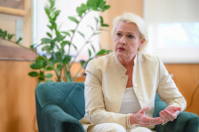 Сто проценти сум убедена дека се работи на прашањето за уставните измени, вели Агелер - Либертас