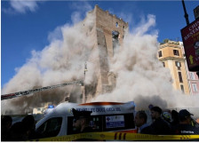 (ВИДЕО) Се урна дел од средновековна кула во Рим – еден работник заробен под урнатините - Либертас