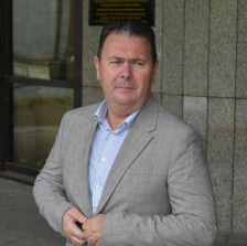 Приведен е Илија Стоилев актуелниот директор на Платежната агенција – се сомничи дека е затекнат како прима поткуп од 5 илјади евра - Либертас