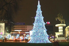 Со 70.000 евра новогодишно ќе се украсува Скопје – 13 метарска елка, светлосни декорации… - Либертас