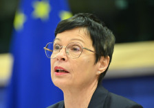 Политико- Во извештајот на Кос има пофалби за Албанија и Црна гора,охрабрување за Украина и Молдавија и многу помалку ентузијазам за С.Македонија и БиХ - Либертас