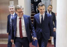 Напредокот во односите со Бугарија е особено важен за натамошните успеси во пристапниот процес – им порачал Вадефул на Мицкоски и на Муцунски во Скопје - Либертас