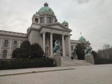 Пратениците во српскиот Парламент изгласаа осум од девет члена на Регулаторното тело за електронски медиуми - Либертас