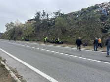 ФОТО: Затвореници од битолскиот затвор чистат патишта - Либертас