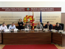 ДИК: Навреме затворени сите избирачки места, гласањето помина без никакви проблеми и потешкотии, излезеноста 45,71 отсто - Либертас