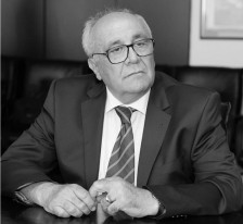 Почина д-р Илија Џонов поранешен декан на медицинскиот факултет во два мандата - Либертас