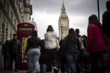 Британската министерка за внатрешни работи подготвува „радикални промени“ во системот за азил - Либертас