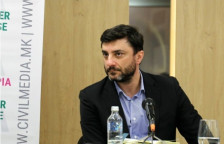 Забрчанец: Да не фрламе камења по ВИ, со неа да создаваме демократски содржини - Либертас