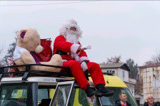 Мастербет донираше близу 400 новогодишни пакетчиња за хуманитарните активности на Црвениот крст - Либертас