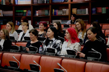 Женски организации, активистки и пратенички на заедничка средба во Собранието: Локалните проблеми бараат национални решенија - Либертас