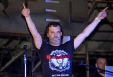 Трипати повеќе гости од дозволеното, а само 100 евра казна за локалот во Кавадарци каде настапуваше Аца Лукас - Либертас