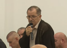 Барам да ми го вратите мојот мобилен, плаќам на Телеком а немам телефон.Во него ќе видите дека со никој од обвинетите не сум контактирал, побара обвинетиот инспектор Георгиев. - Либертас