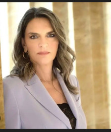 Прифатете го напредокот, отфрлете ја цензурата, грчка пратеничка го критикува градоначалникот на Лерин кој забрани македонски песни - Либертас