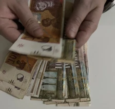 АНАЛИЗА: Намален економски раст, зголемена инфлација , пониска стапка на вработеност, што пишува во ревидираната Фискална стратегија - Либертас