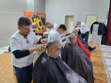 Бербери бесплатно ќе потстрижуваат вo недела во Ѓорче Петров - Либертас