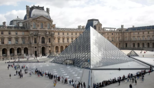 Вода протече низ таванот на Лувр, оштетени стотици вредни предмети - Либертас