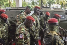 Водачот на државниот удар, генерал Мамади Думбуја, фаворит на претседателските избори во Гвинеја - Либертас