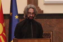 Левица: Пратениците повторно испумпаа 14,4 милиони денари за патни трошоци - Либертас