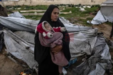 Силна бура во Газа уништи илјадници шатори на раселените семејства - Либертас