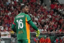 Милан го продолжува договорот со голманот - Либертас