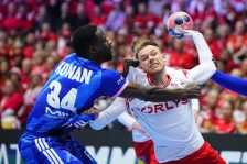 Данска ги освои првите бодови во главната фаза - Либертас