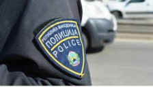 Агресивен маж физички нападнал полицаец за време на службена интервенција - Либертас