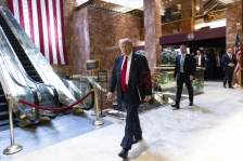 „Њујорк тајмс“: Доналд Трамп и неговото семејство заработија 1,4 милијарда долари во првата година од мандатот - Либертас