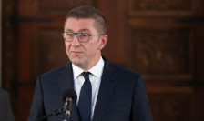 Мицкоски го обвини Пендаровски дека носел незаконски и неуставни одлуки за време на ковид-пандемијата - Либертас