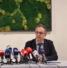 Алиу: Бизнисите нема да се затворат, бидејќи со законот за заштита од пушењето не се забранува пушење цигари - Либертас