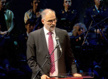 Стоилковиќ: Веќе нема играње на фудбал по канцеларии или спиење на работните места - Либертас