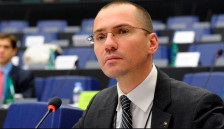 Џамбаски контра Вучиќ: „Дрскиот шумадиец се бори Македонија да не стане дел од ЕУ“ - Либертас