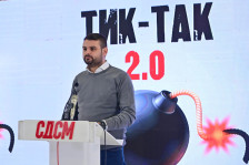 (ВИДЕО) АКТ: Тендерската мрежа на фирми води директно до Нелоски и кабинетот на Мицкоски - Либертас