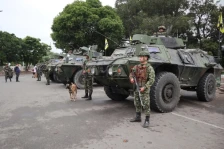Колумбија испрати војници и тенкови на границата со Венецуела - Либертас